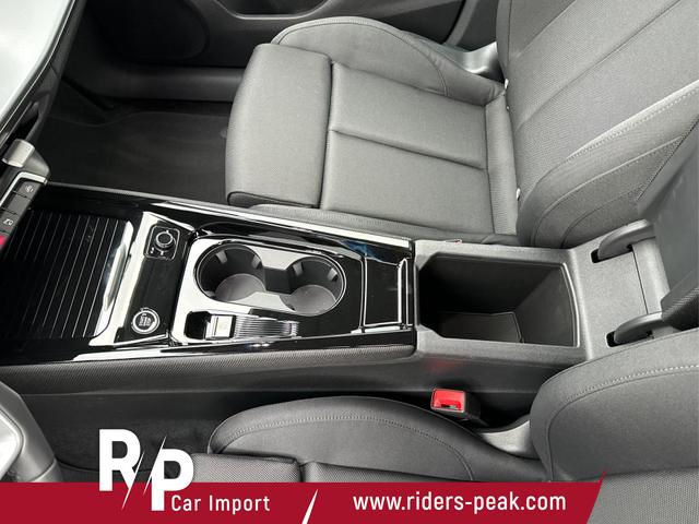 Audi / Q3 / Grau / / / *Neues Modell*NAVI+ACC+KAMERA+PDC+EL. HECKKL.+LED