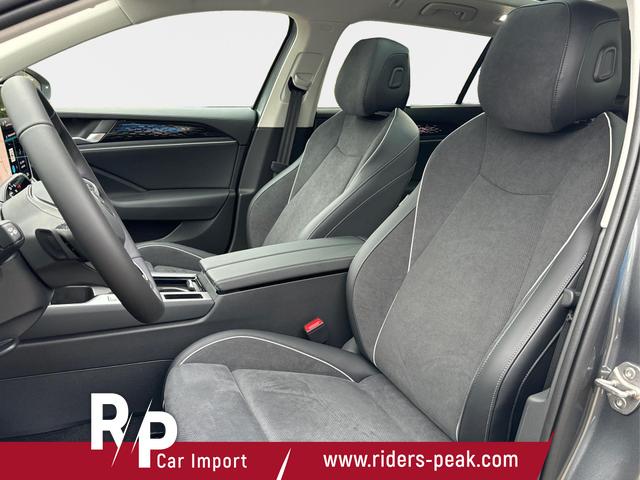 Volkswagen / Passat Variant / Grau / / / DSG+PANO+NAVI+MATRIX+360 KAM+MASSAGE+ACC+18 LM