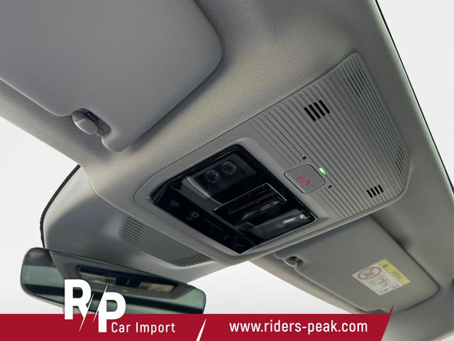 Volkswagen / Passat Variant / Grau / / / DSG+PANO+NAVI+MATRIX+360 KAM+MASSAGE+ACC+18 LM