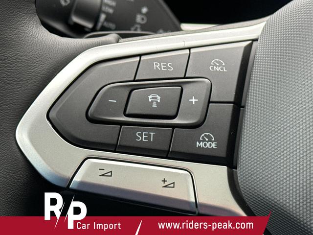 Volkswagen / Passat Variant / Grau / / / DSG+PANO+NAVI+MATRIX+360 KAM+MASSAGE+ACC+18 LM