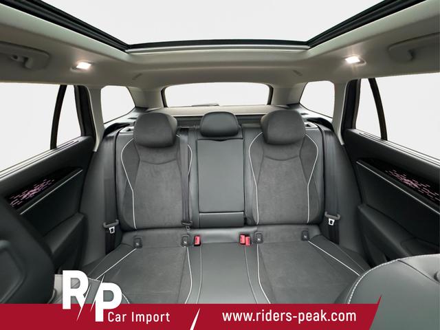 Volkswagen / Passat Variant / Grau / / / DSG+PANO+NAVI+MATRIX+360 KAM+MASSAGE+ACC+18 LM