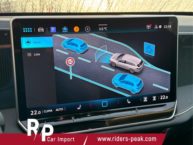 Volkswagen / Passat Variant / Schwarz / / / DSG+MASSAGE+NAVI+17 ALU+ACC+KAMERA+LED