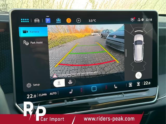 Volkswagen / Passat Variant / Schwarz / / / DSG+MASSAGE+NAVI+17 ALU+ACC+KAMERA+LED