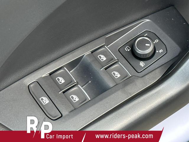 Volkswagen / T-Cross / Grau / / / KAMERA+IQ-LIGHT+SUNSET+PDC+SHZ+18 LM, Beispielbilder, ggf. teilweise mit Sonderausstattung