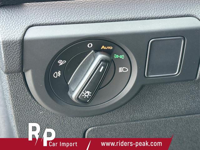 Volkswagen / T-Cross / Grau / / / KAMERA+IQ-LIGHT+SUNSET+PDC+SHZ+18 LM, Beispielbilder, ggf. teilweise mit Sonderausstattung