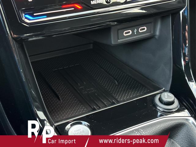 Volkswagen / T-Cross / Grau / / / KAMERA+IQ-LIGHT+SUNSET+PDC+SHZ+18 LM, Beispielbilder, ggf. teilweise mit Sonderausstattung