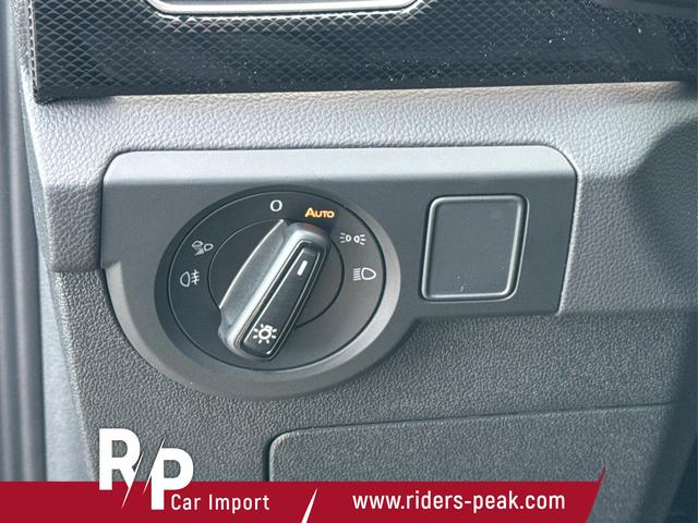 Volkswagen / T-Cross / Schwarz / / / AHK+KAMERA+IQ-LIGHT+SUNSET+PDC+18 LM, Beispielbilder, ggf. teilweise mit Sonderausstattung