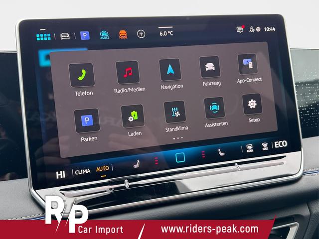 Volkswagen / Tiguan / Grau / / / PLUG-IN+PANO+AHK+HD MATRIX+NAVI+BLACK STYLE+20 LM+ACC