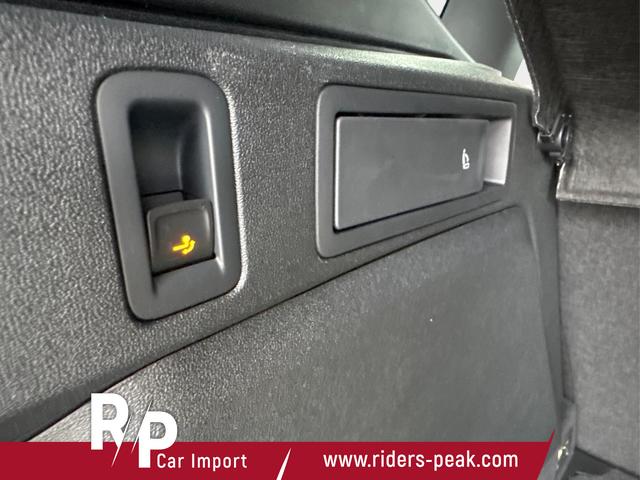 Volkswagen / Tiguan / Grau / / / PLUG-IN+PANO+AHK+HD MATRIX+NAVI+BLACK STYLE+20 LM+ACC