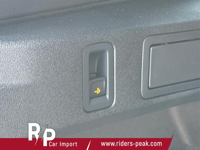 Volkswagen / Tiguan / Schwarz / / / 4 MOT+AHK+NAVI+PANORAMA+EL. HECK.+20 ALU