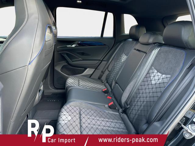 Volkswagen / Tiguan / Schwarz / / / 4 MOT+AHK+NAVI+PANORAMA+EL. HECK.+20 ALU