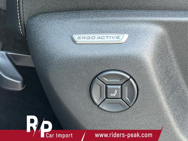 Volkswagen / Tiguan / Schwarz / / / 4 MOT+AHK+NAVI+PANORAMA+EL. HECK.+20 ALU