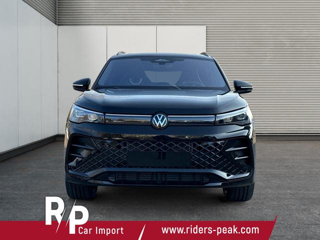 Volkswagen / Tiguan / Schwarz / / / 4 MOT+AHK+NAVI+PANORAMA+EL. HECK.+20 ALU