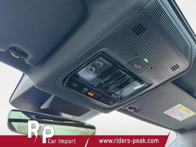 Volkswagen / Tiguan / Schwarz / / / 4 MOT+AHK+NAVI+PANORAMA+EL. HECK.+20 ALU