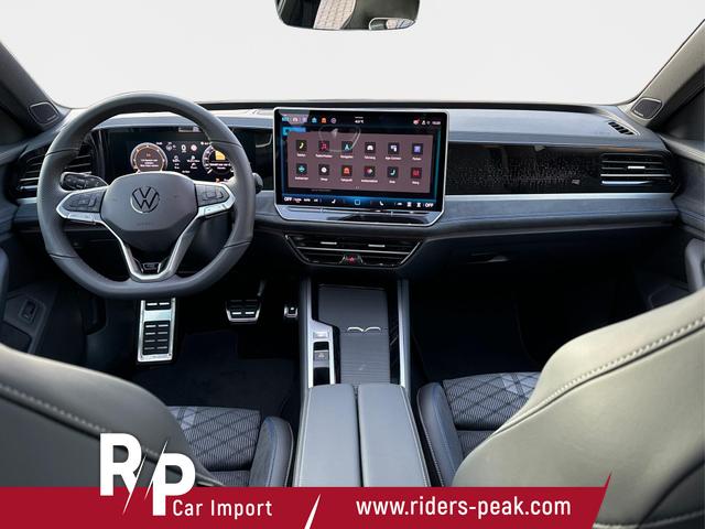 Volkswagen / Passat Variant / Schwarz / / / 4WD+PANO+AHK+HARMAN+NAVI+HUD+Matrix+ACC, Beispielbilder, ggf. teilweise mit Sonderausstattung