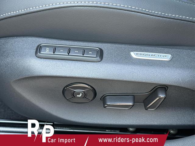 Volkswagen / Passat Variant / Schwarz / / / 4WD+PANO+AHK+HARMAN+NAVI+HUD+Matrix+ACC, Beispielbilder, ggf. teilweise mit Sonderausstattung