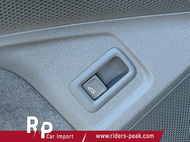 Volkswagen / Passat Variant / Schwarz / / / 4WD+PANO+AHK+HARMAN+NAVI+HUD+Matrix+ACC, Beispielbilder, ggf. teilweise mit Sonderausstattung