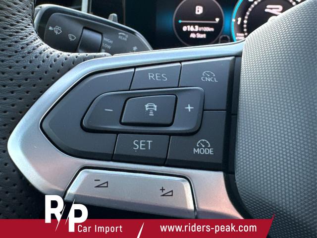 Volkswagen / Passat Variant / Schwarz / / / 4WD+PANO+AHK+HARMAN+NAVI+HUD+Matrix+ACC, Beispielbilder, ggf. teilweise mit Sonderausstattung