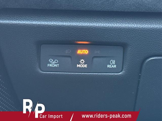 Volkswagen / Passat Variant / Schwarz / / / 4WD+PANO+AHK+HARMAN+NAVI+HUD+Matrix+ACC, Beispielbilder, ggf. teilweise mit Sonderausstattung