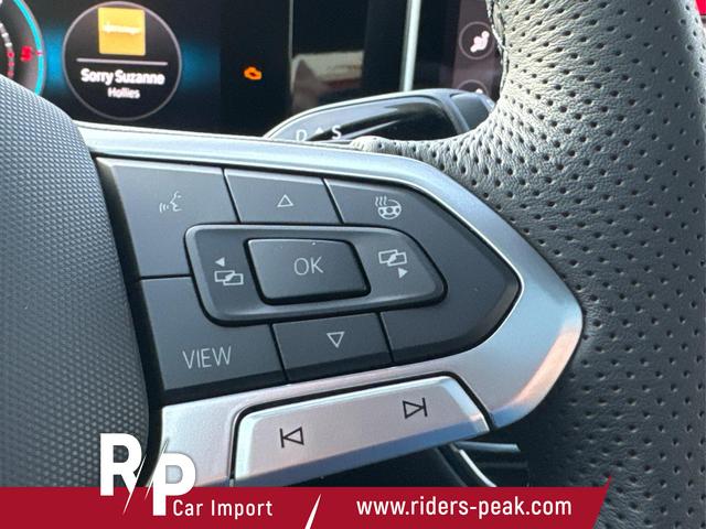 Volkswagen / Passat Variant / Schwarz / / / 4WD+PANO+AHK+HARMAN+NAVI+HUD+Matrix+ACC, Beispielbilder, ggf. teilweise mit Sonderausstattung