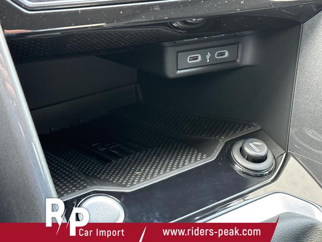 Volkswagen / T-Roc / / / / MATRIX LED+ KAMERA+ EL. HECKKL.+PDC+SHZ, Beispielbilder, ggf. teilweise mit Sonderausstattung