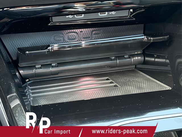 Volkswagen / Golf / / / / PANO+MATRIX+HUD+HARMAN+NAVI+360 KAMERA+19 LM, Beispielbilder, ggf. teilweise mit Sonderausstattung