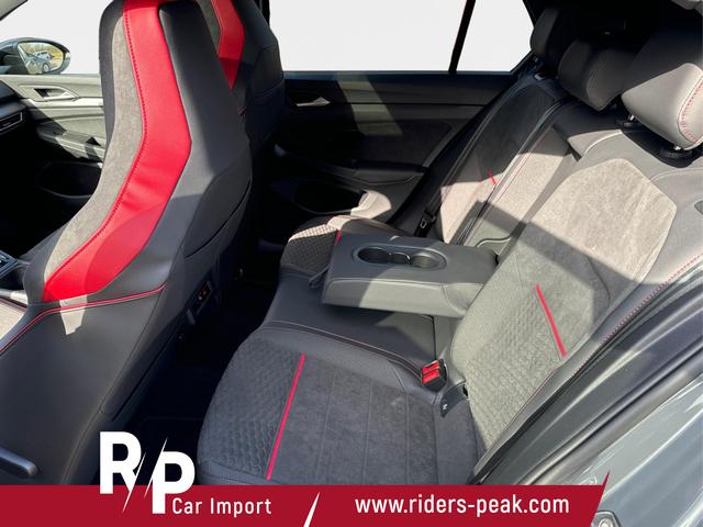 Volkswagen / Golf / / / / PANO+MATRIX+HUD+HARMAN+NAVI+360 KAMERA+19 LM, Beispielbilder, ggf. teilweise mit Sonderausstattung