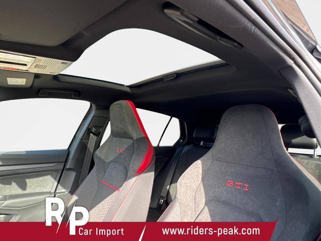 Volkswagen / Golf / / / / PANO+MATRIX+HUD+HARMAN+NAVI+360 KAMERA+19 LM, Beispielbilder, ggf. teilweise mit Sonderausstattung