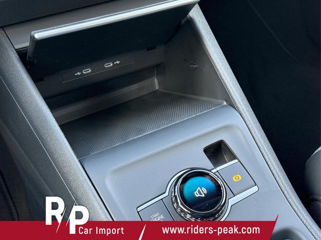 Volkswagen / Tiguan / Grau / / / (Life+) AHK+LED+ACC+KAMERA+el.HECKKL.+SHZ+18ALU