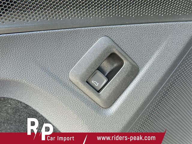 Volkswagen / Tiguan / Grau / / / (Life+) AHK+LED+ACC+KAMERA+el.HECKKL.+SHZ+18ALU