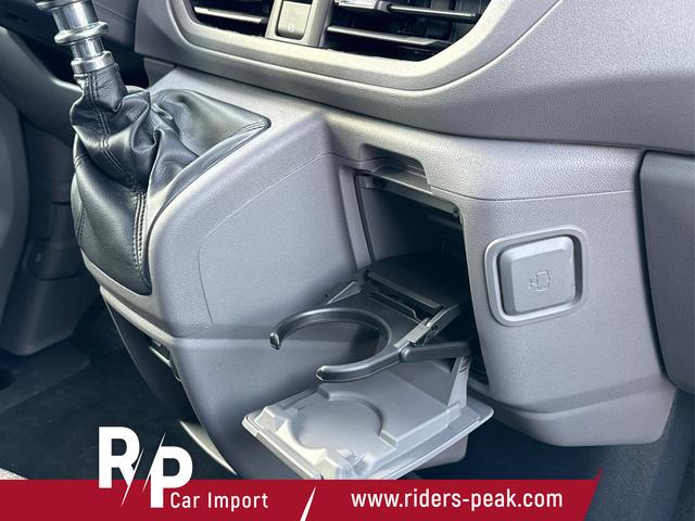 Volkswagen / T7 Caravelle / / / / LR+9 Sitze+AHK+KLIMAAUT.+KAMERA+PDC+LED