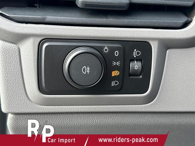 Volkswagen / T7 Caravelle / / / / LR+9 Sitze+AHK+KLIMAAUT.+KAMERA+PDC+LED