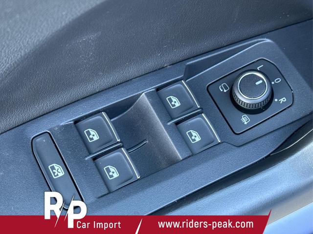 Volkswagen / T-Cross / / / / NAVI+SHZ+MATRIX+ACC+KAMERA+18'' ALU