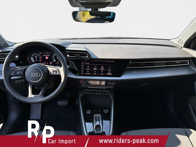 Audi / A3 Sportback / Schwarz / / / ACC+KAMERA+SHZ+LED+16LM+APP