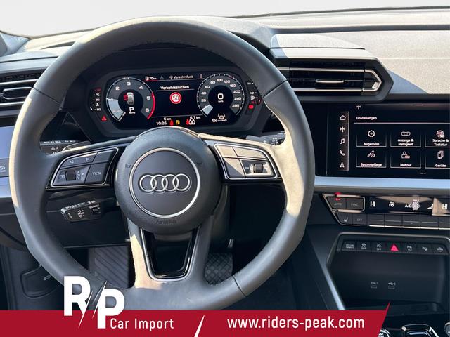 Audi / A3 Sportback / Schwarz / / / ACC+KAMERA+SHZ+LED+16LM+APP