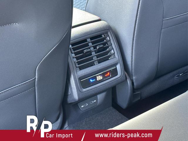 Volkswagen / Golf / Grau / / / PANO+MATRIX+HUD+HARMAN+NAVI+360 KAMERA+19 LM