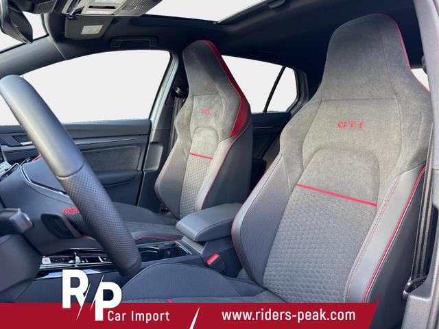 Volkswagen / Golf / Grau / / / PANO+MATRIX+HUD+HARMAN+NAVI+360 KAMERA+19 LM