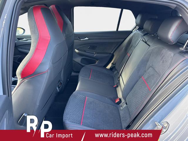 Volkswagen / Golf / Grau / / / PANO+MATRIX+HUD+HARMAN+NAVI+360 KAMERA+19 LM