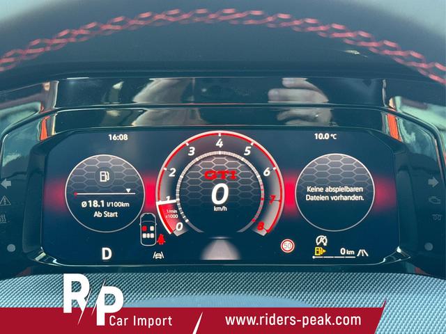 Volkswagen / Golf / Grau / / / PANO+MATRIX+HUD+HARMAN+NAVI+360 KAMERA+19 LM