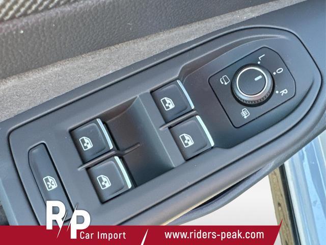 Volkswagen / Golf / Grau / / / PANO+MATRIX+HUD+HARMAN+NAVI+360 KAMERA+19 LM