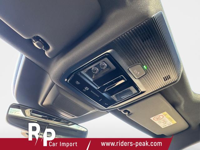 Volkswagen / Golf / Grau / / / PANO+MATRIX+HUD+HARMAN+NAVI+360 KAMERA+19 LM