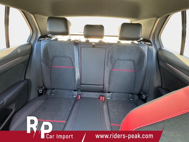 Volkswagen / Golf / Grau / / / PANO+MATRIX+HUD+HARMAN+NAVI+360 KAMERA+19 LM