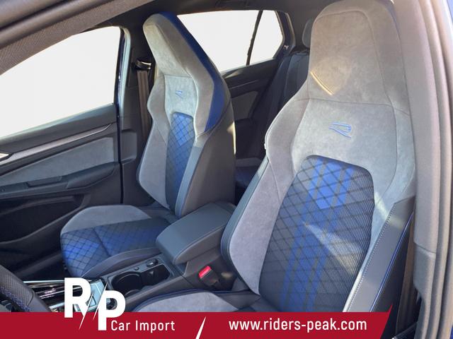 Volkswagen / Golf / / / / 4x4+PANO+MATRIX+HUD+HARMAN+NAVI+360 KAMERA+19 LM