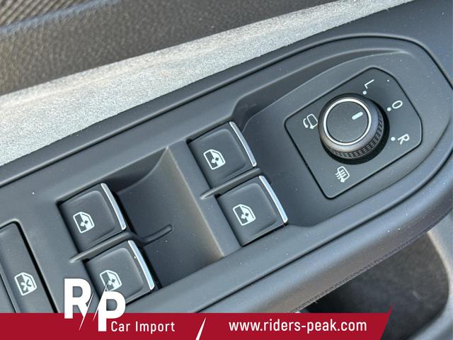 Volkswagen / Golf / / / / 4x4+PANO+MATRIX+HUD+HARMAN+NAVI+360 KAMERA+19 LM