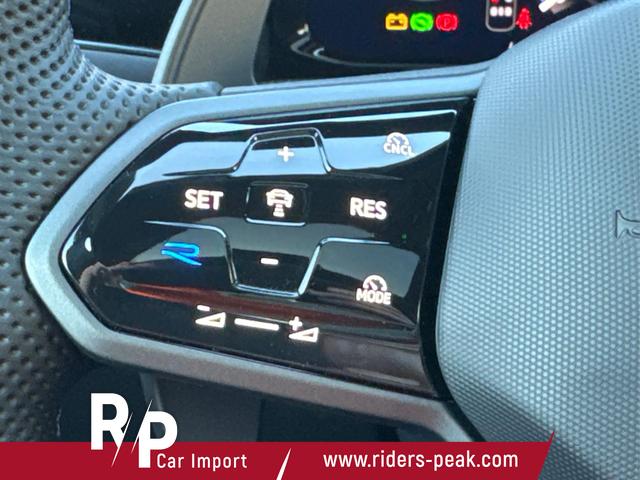 Volkswagen / Golf / / / / 4x4+PANO+MATRIX+HUD+HARMAN+NAVI+360 KAMERA+19 LM