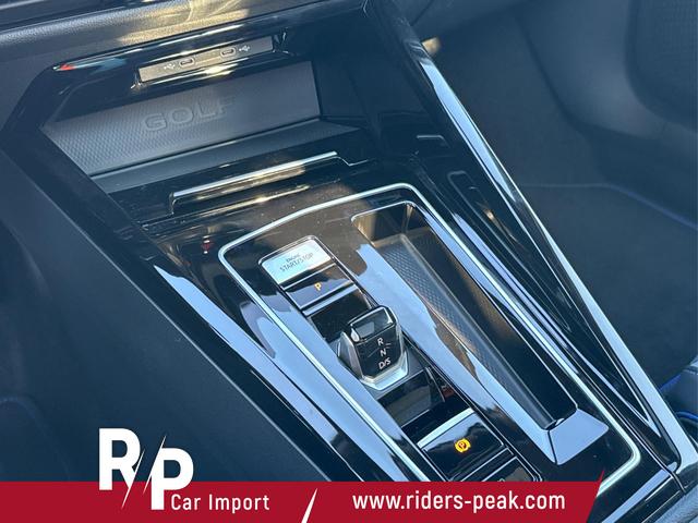 Volkswagen / Golf / / / / 4x4+PANO+MATRIX+HUD+HARMAN+NAVI+360 KAMERA+19 LM