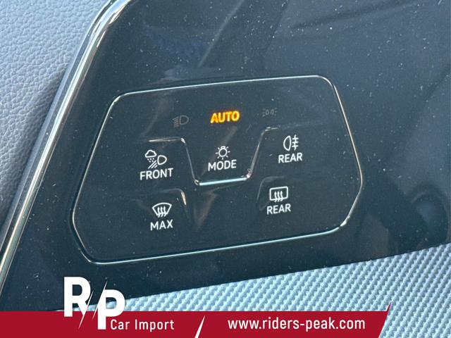 Volkswagen / Golf / / / / 4x4+PANO+MATRIX+HUD+HARMAN+NAVI+360 KAMERA+19 LM