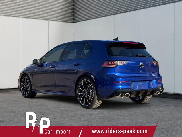 Volkswagen / Golf / / / / 4x4+PANO+MATRIX+HUD+HARMAN+NAVI+360 KAMERA+19 LM