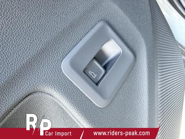 Beispielbilder, ggf. teilweise mit Sonderausstattung