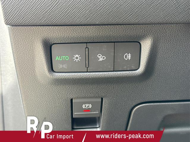 Skoda / Kodiaq / Wei&szlig; / / / LEDER+AHK+PANO+MATRIX+360 KAM+eHK+20 LM, Beispielbilder, ggf. teilweise mit Sonderausstattung